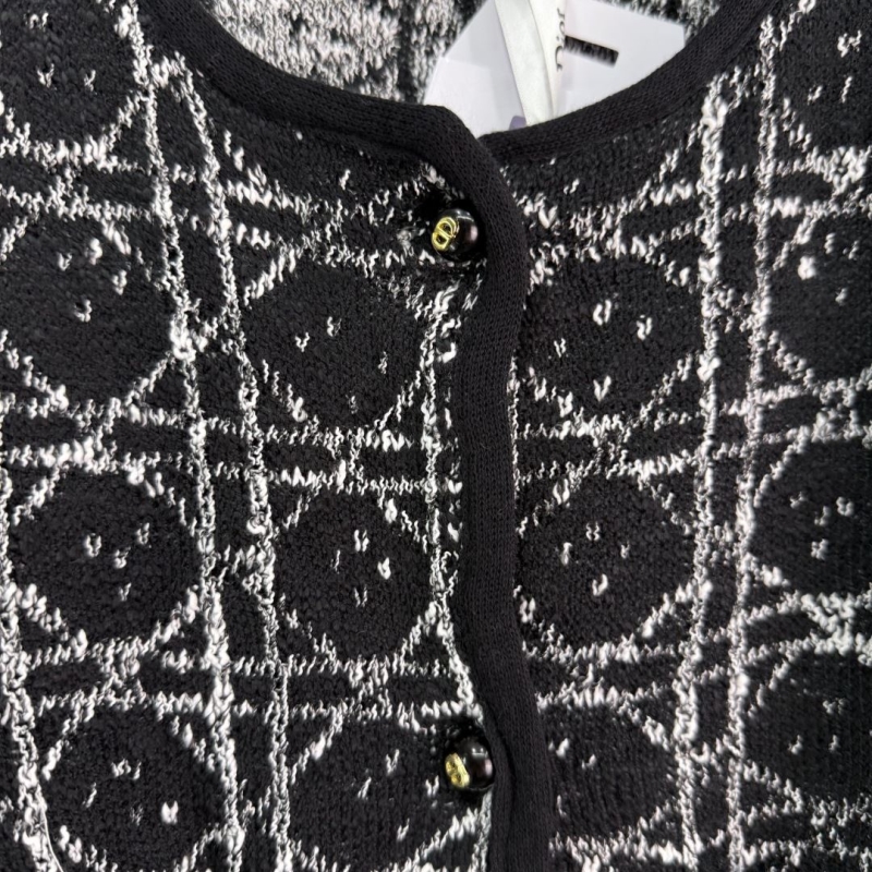 chr1st1an D10r outwear